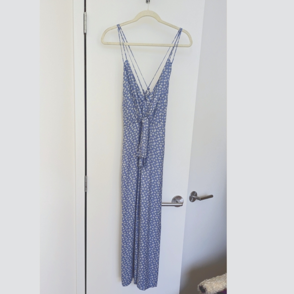 A&F floral jumpsuit blue sm